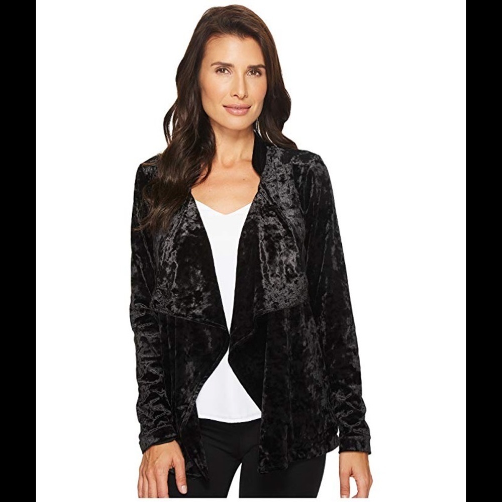 NWT Bobeau Magda Velvet Blazer